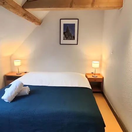 The Old School House, Les Ougiers Apartamento